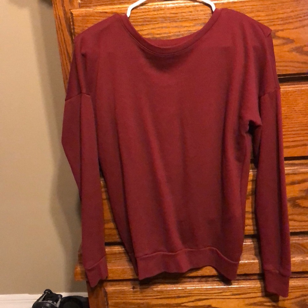 Burgundy sweat shirt
